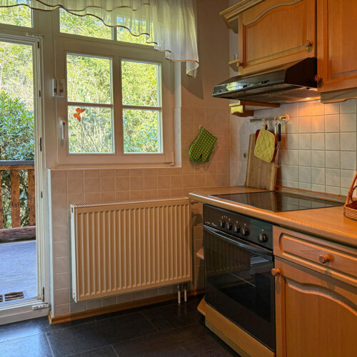Küche mit Balkon - Erdgeschoss