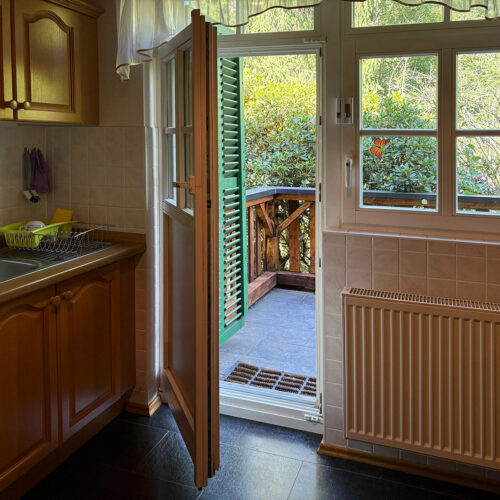 Küche mit Balkon - Erdgeschoss